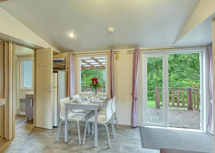 Pet Friendly Stacaravan In キャンプ場 3*