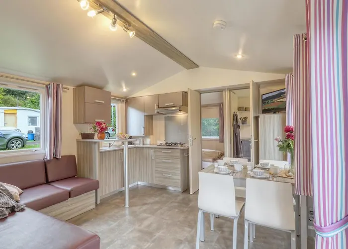 キャンプ場 Pet Friendly Stacaravan In Irrhausen