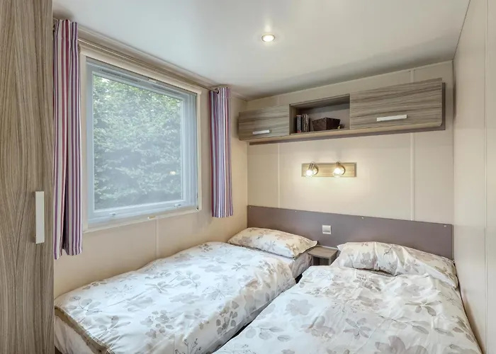 キャンプ場 Pet Friendly Stacaravan In Irrhausen